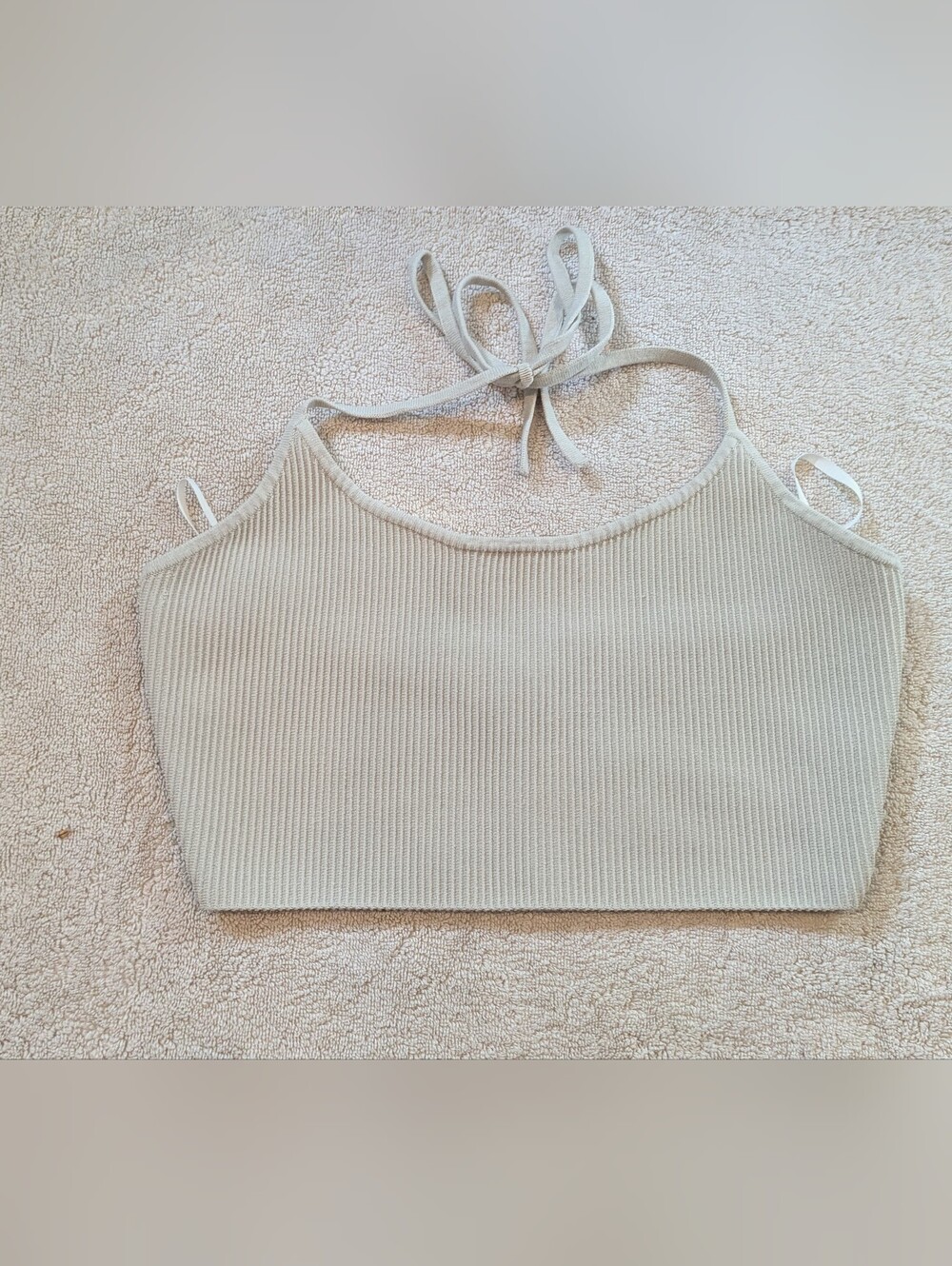 $16 Babaton Aritzia Size L Fuller Halter Top EUC Oatmeal